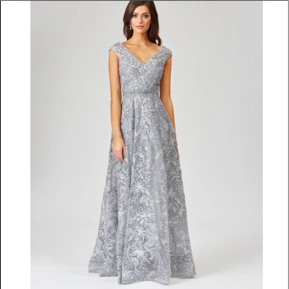 NWT Lara dress size 14